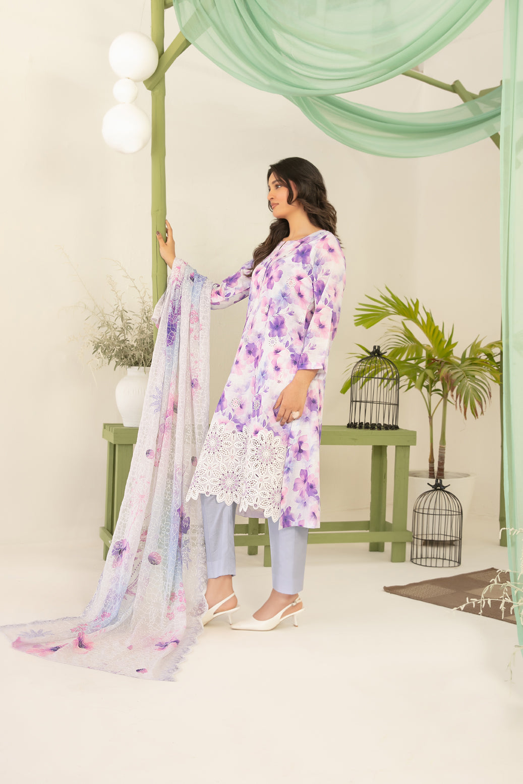 Sionya 3pcs Un-Stitched Emb Printed Lawn [D-4082]
